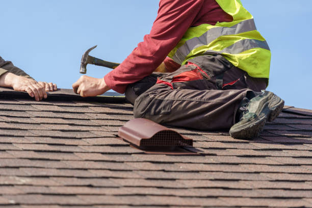 Best Flat Roof Repair Services  in Poynette, WI